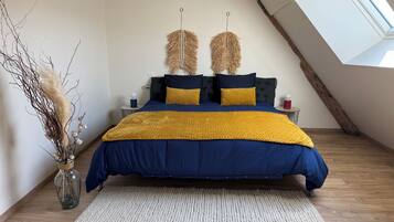 3 slaapkamers, een strijkplank/strijkijzer, wifi, beddengoed