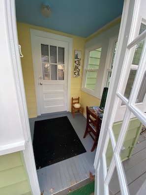 Interior - 40s Renovated Cape on College (Staunton)