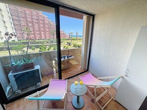 Dining - Charming Studio with sea view + direct sea access (Le Barcarès)