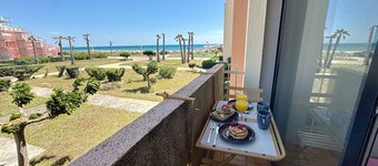 Charming Studio with sea view + direct sea access