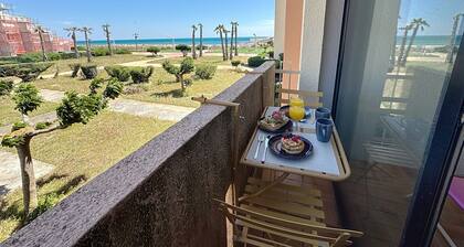 Charming Studio with sea view + direct sea access