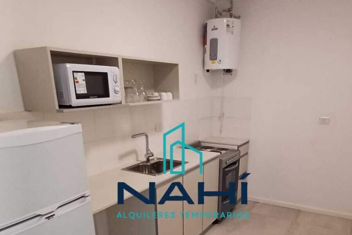 Appartamento, letti multipli | Cucina privata | Microonde, forno, piano cottura, pentole/stoviglie/utensili