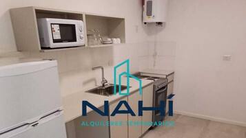 Apartment, Berbilang Katil | Dapur peribadi | Ketuhar gelombang mikro, ketuhar, dapur