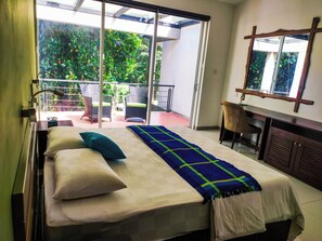 5 Schlafzimmer, Bügeleisen/Bügelbrett, Bettwäsche