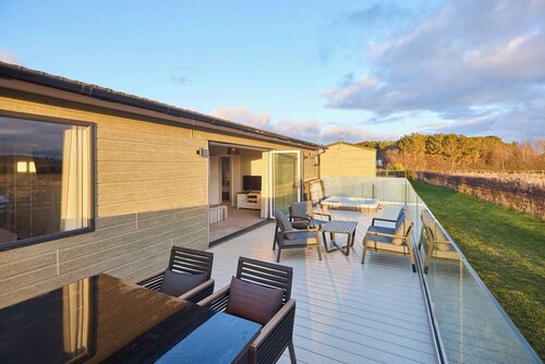 Host & Stay | Hazelwood Deluxe Lodge