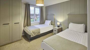 Hazelwood Deluxe Lodge, Low Gate - Host & Stay
