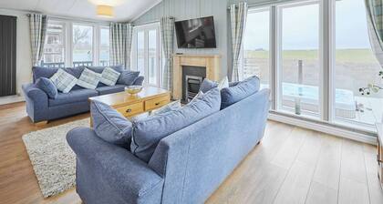 Host & Stay | Juniper Deluxe Lodge