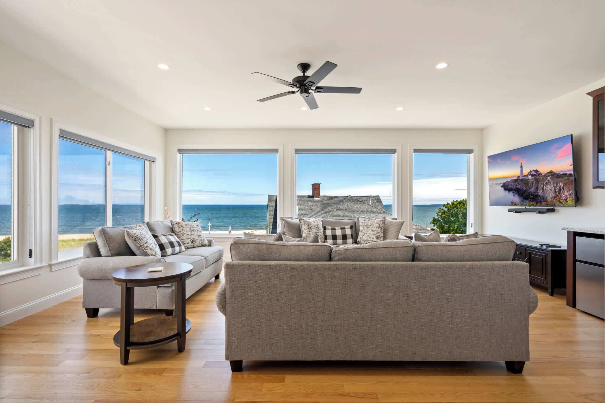 Ocean View  Direct Beach Access  Sleeps 18 - Old Orchard Beach, ME