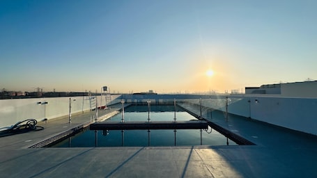 Pool. Modern Studio in Jebel Ali Village