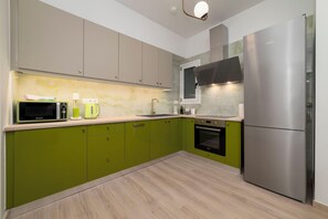 Fridge, microwave, oven, stovetop - Elegant Two-Bedroom in Exarcheia | Peridot - Homes (Athina)