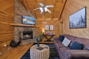 Fireplace - Black Gold the Gatlinburg Cabin for You (Gatlinburg)