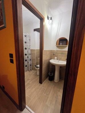 Standard Room, Patio | Bathroom