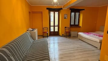 Standard Room, Patio | Free WiFi