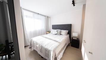 2 habitaciones, tabla de planchar con plancha y acceso a internet