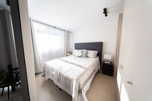 2 habitaciones, tabla de planchar con plancha y acceso a internet 