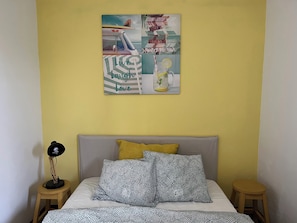 2 bedrooms, iron/ironing board, WiFi, bed sheets