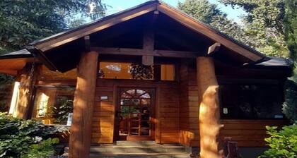 Cottage, inserted in condominium with heated swimming pool