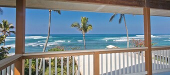 North Shore Oahu Beachfront Estate – Surf & Sunsets Await!" 🌊🏄‍♂️🌺