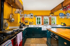 Astianpesukone, syöttötuoli