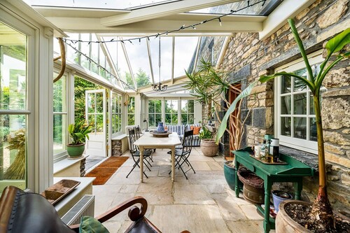 Ballinacarrow House - Six Bedroom Villa, Sleeps 14