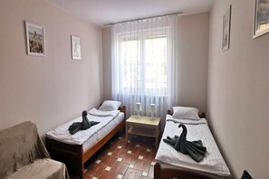 10 bedrooms, travel cot - Holiday Home in Międzywodzie near Beach (Międzywodzie)