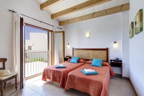 4 soverom, strykejern/-brett, wi-fi (inkludert) og sengetøy