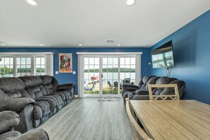 Interior - Shades of Summer on Lake Winnisquam (Tilton)