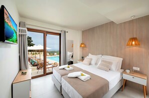 4 bedrooms, in-room safe, iron/ironing board, free WiFi - Soluna Villa Private Pool (Chania)