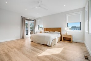 4 slaapkamers, een strijkplank/strijkijzer, gratis wifi, beddengoed