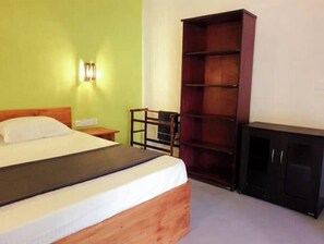 1 bedroom, WiFi, bed sheets - Villa in Hikkaduwa (Dodanduwa)