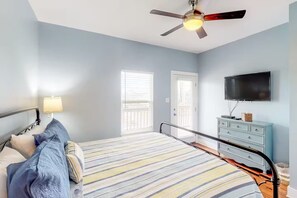 3 makuuhuonetta, silitysrauta/-lauta, Wi-Fi, vuodevaatteet