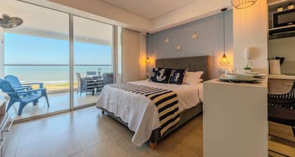 Cartagena Beach Resort 807