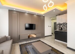 Apartemen Keluarga, balkon | 1 kamar tidur, ruang kerja ramah laptop, dan tirai kedap cahaya