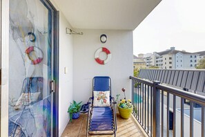 Property grounds - 3rd floor condo w/balcony, pool, hot tub, close to beach (Myrtle Beach)
