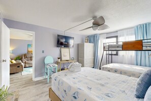 2 slaapkamers, een strijkplank/strijkijzer, internet, beddengoed