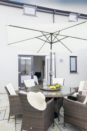 屋外ダイニングエリア