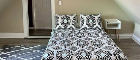 2 bedrooms, WiFi, bed sheets