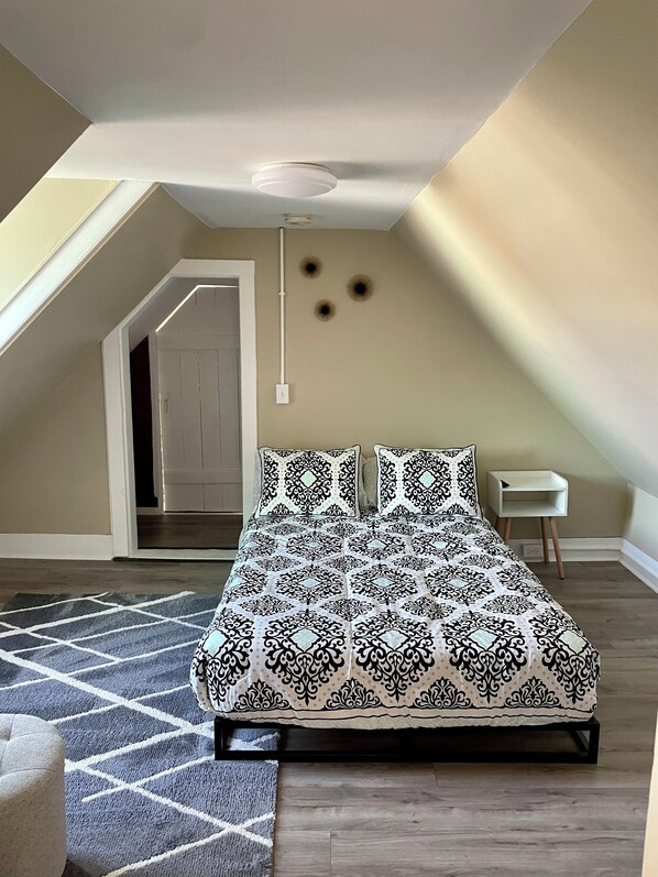 2 bedrooms, WiFi, bed sheets