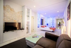 1 habitación, tabla de planchar con plancha, internet y ropa de cama 