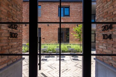 Artifact Apart Hotel 