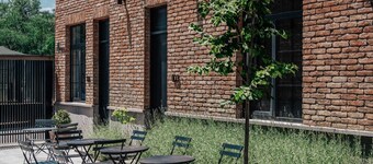 Artifact Apart Hotel 