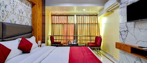 Deluxe tweepersoonskamer | Een bureau, gratis wifi, beddengoed