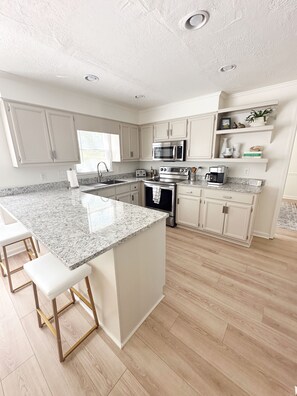 Microwave, oven, stovetop, dishwasher