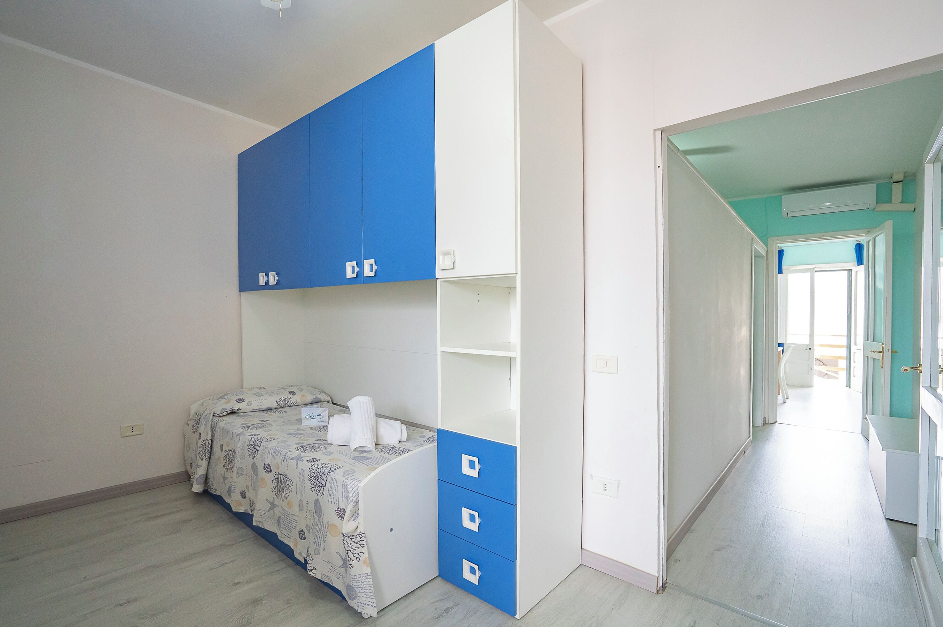 Departamento familiar, varias habitaciones (Riva Di Mare Apartment Near The Sea) | 2 habitaciones, wifi gratis y ropa de cama 