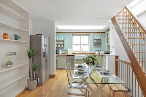 Mikrobølgeovn, ovn, kogeplade, opvaskemaskine