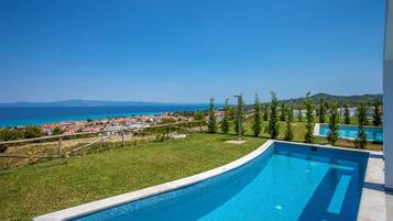 Crystal Bay Luxury Villa | Private Pool | Private pool