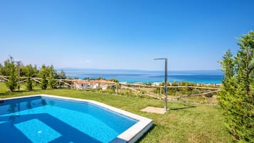 Design villa | Uitzicht vanaf balkon