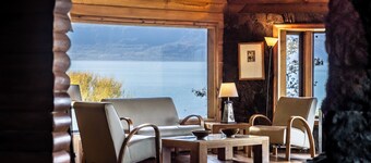"Beautiful Lake House"