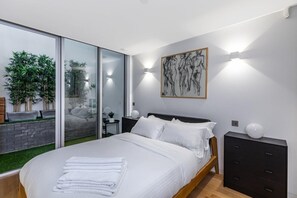 3 室のベッドルーム、アイロン / アイロン台、旅行用ベビーベッド、WiFi