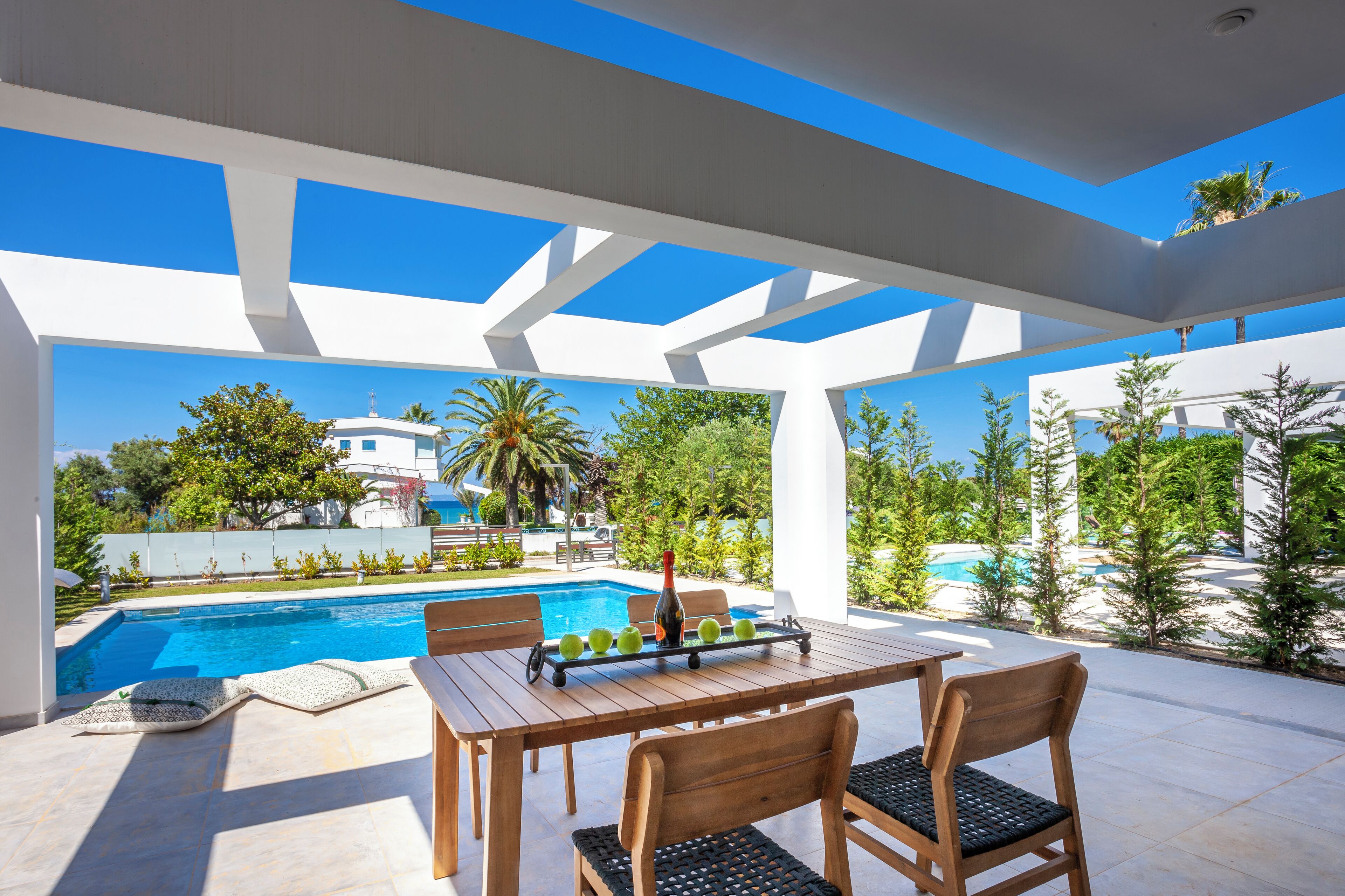 Villa | Uitzicht vanaf balkon